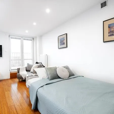 The Checkmate Ac Metro Plocka 公寓 *